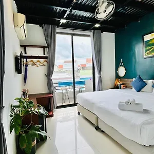 https://mays-house.hotelsofhoian.com